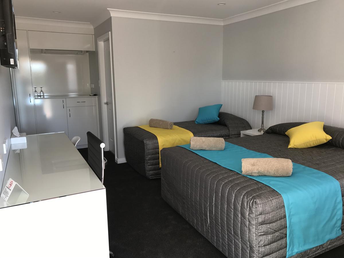 Oasis Motel Кобар Екстериор снимка