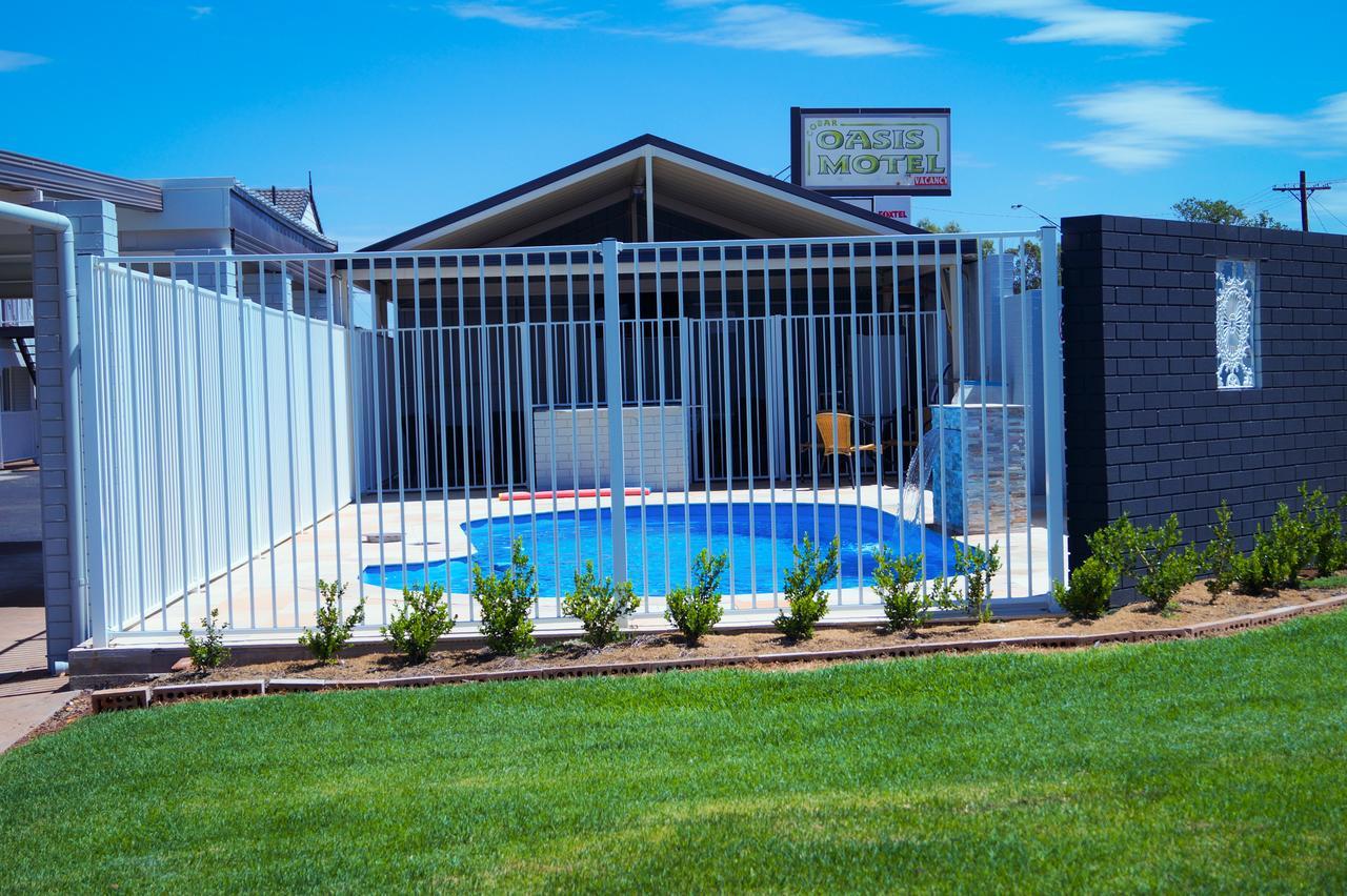 Oasis Motel Кобар Екстериор снимка